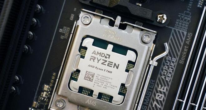 AMD7600显卡的性能与特点（一起了解AMD7600显卡的强大功能及其应用领域）