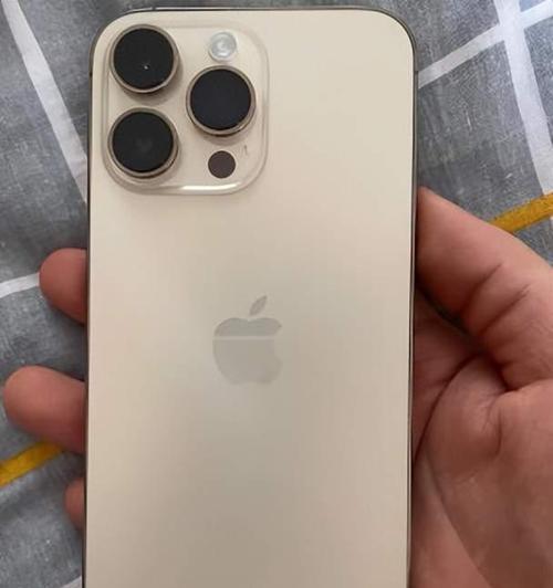 iPhone发热问题解析（探究iPhone发热原因及解决方法）