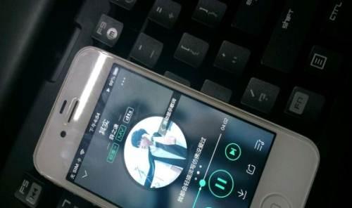 苹果4s使用iOS8的体验（探索苹果4s在更新至iOS8后的功能和性能）