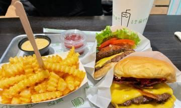 苹果杀猪刀辅助烹饪，带来高效便捷（刀刃锋利、操作简便，厨房新宠儿）